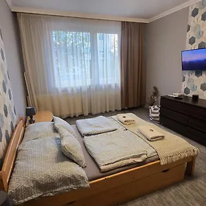 Dora Location & Free Parking Apartman